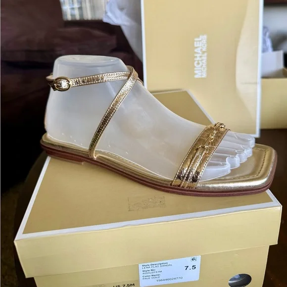 ✨ NEW Michael Kors Square Toe Sandals – Pale Gold ✨ - Picture 4 of 15